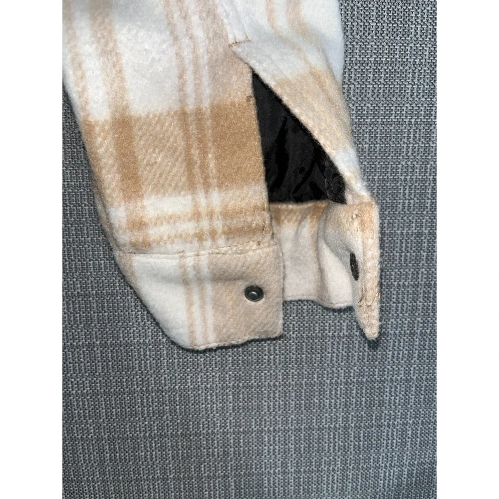 First Row Padding Shacket Mens Large Beige White Check Multi‎ Patches Wool Lined
